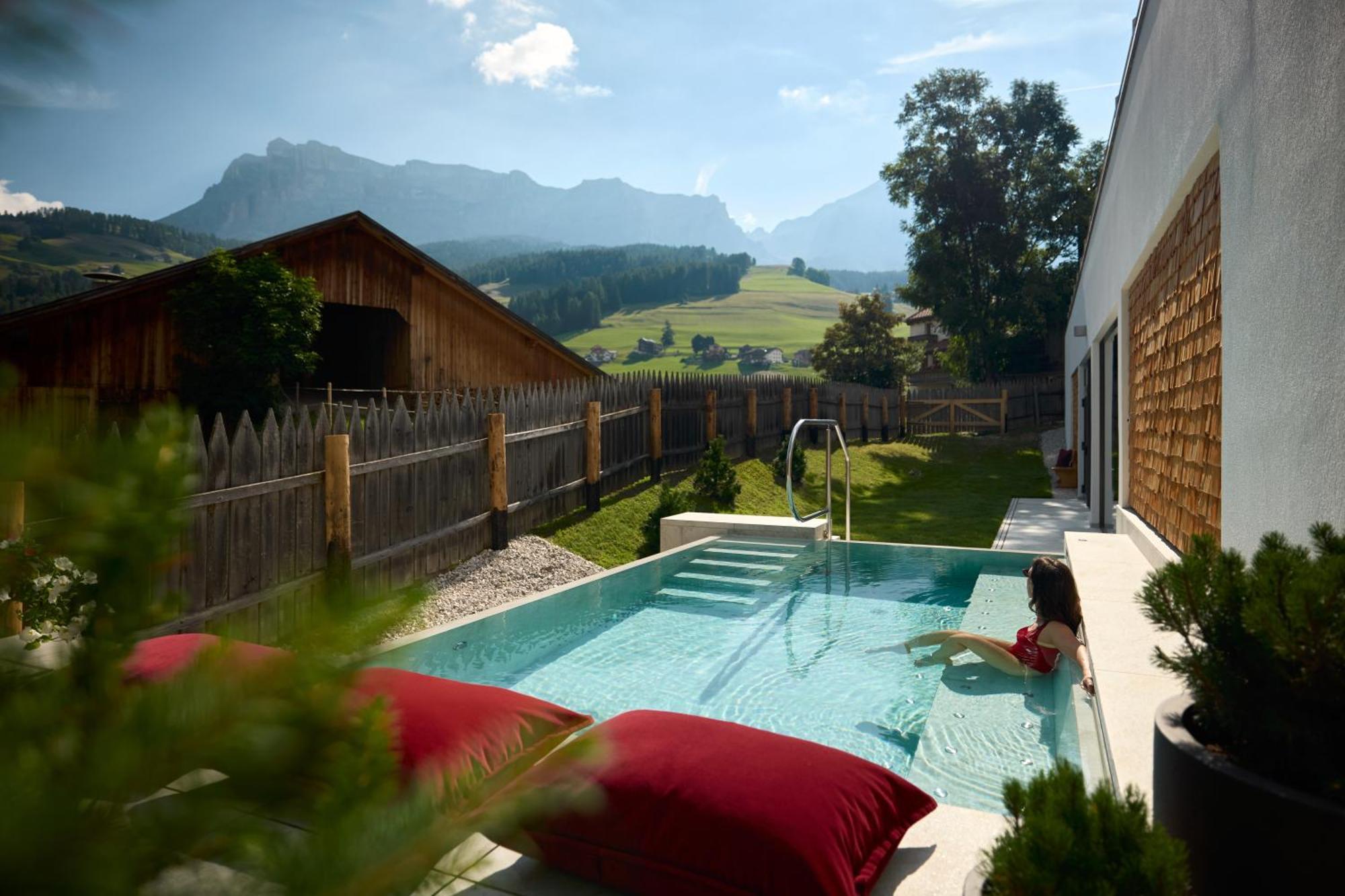 Hotel Des Alpes La Villa  Exteriör bild