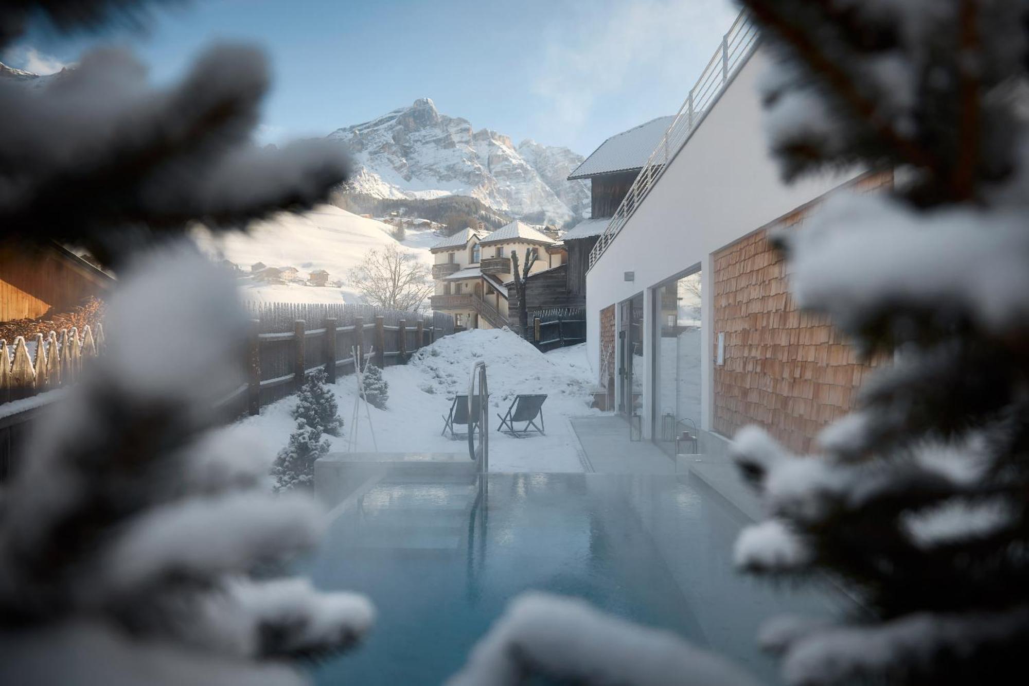Hotel Des Alpes La Villa  Exteriör bild
