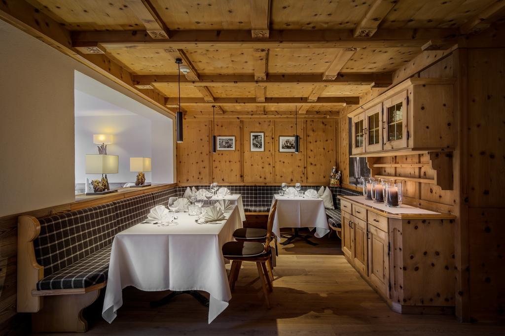 Hotel Des Alpes La Villa  Exteriör bild