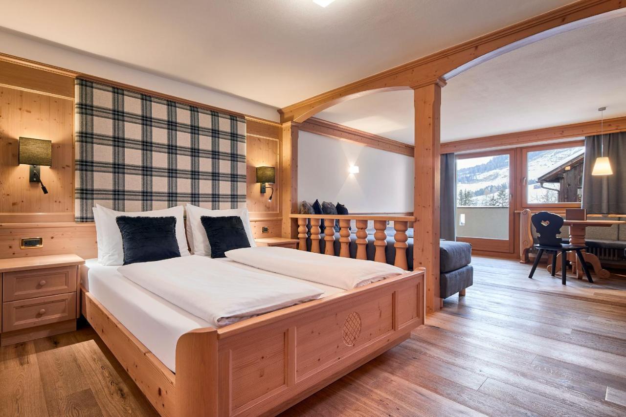 Hotel Des Alpes La Villa  Exteriör bild
